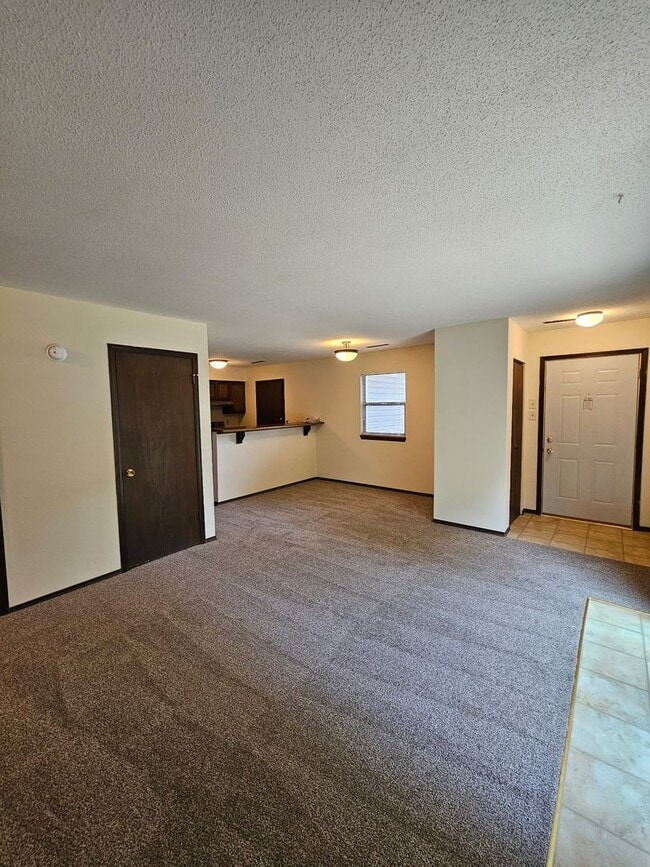 Building Photo - 2 Bedroom 1 Bath Duplex in West Columbia - Updates 2026