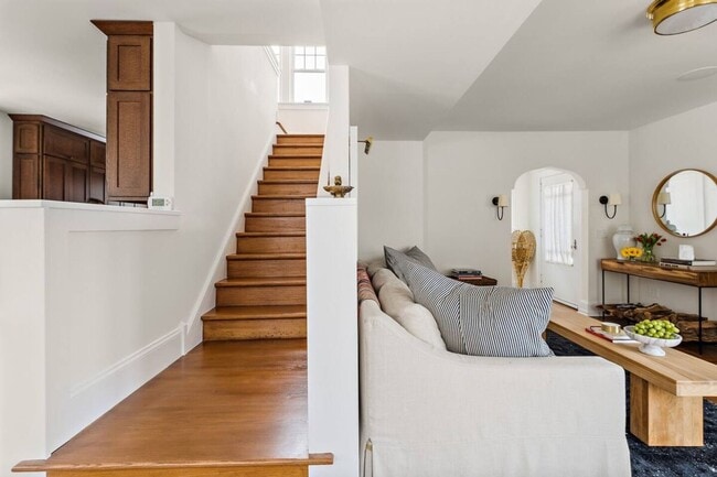 Building Photo - Fully Furnished Luxury Home – Just 3 Block...