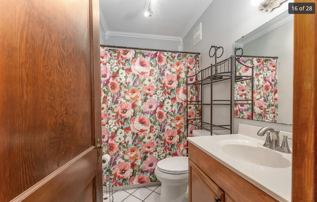 Main Floor Bathroom - 817 S Menlo Ave