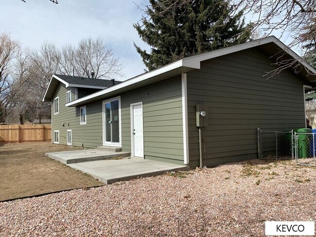 Building Photo - Lovely Renovated Home!