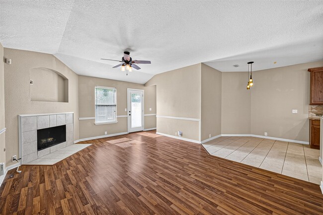 Building Photo - 10306 Nickel Grove Dr
