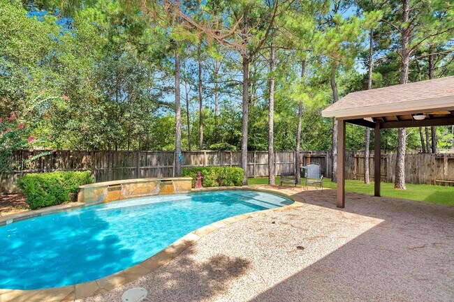 Building Photo - 22 N Queenscliff Cir