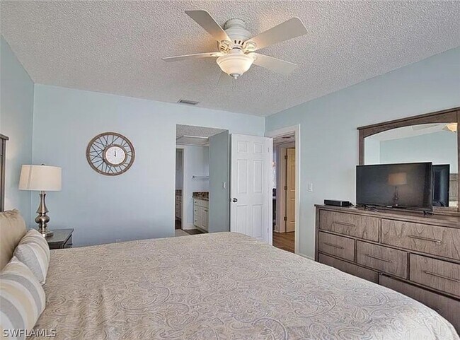 Building Photo - 303 Wexford Terrace