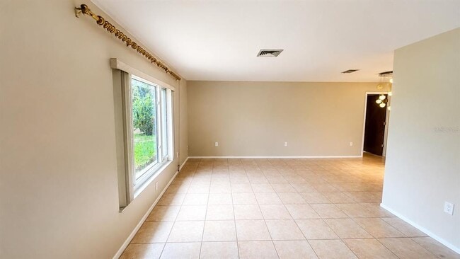Building Photo - 3435 Dunbar Dr