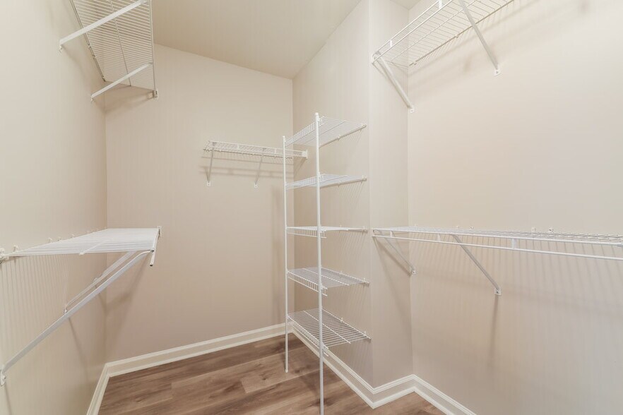 Building Photo - 5150 Wetlands Dr