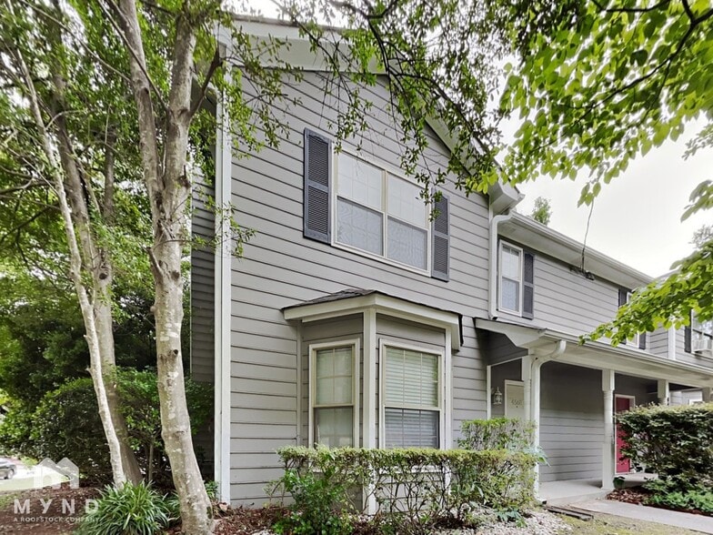 Primary Photo - 4560 Coopers Creek Pl SE