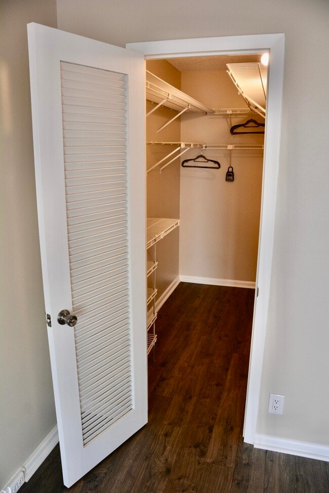 Building Photo - 4070 Exeter