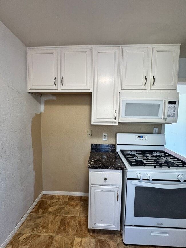 Building Photo - 6150-52 Horton Dr