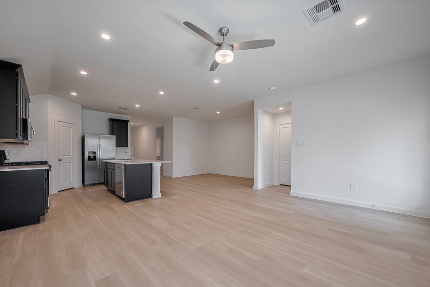 Kitchen and Dining - 1535 Merulana Ln