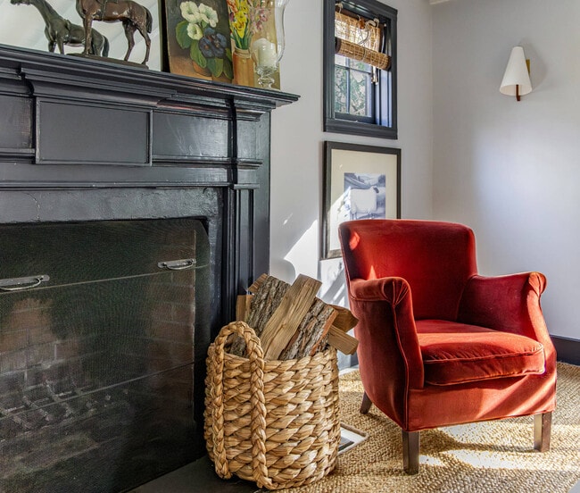 Building Photo - 93 Schellinger Rd