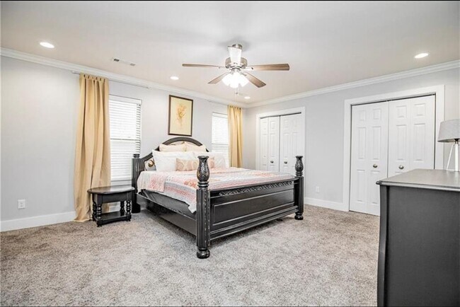 Building Photo - 43 Allendale Dr