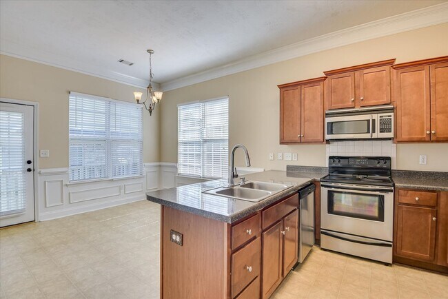 Building Photo - 2436 River Birch Dr