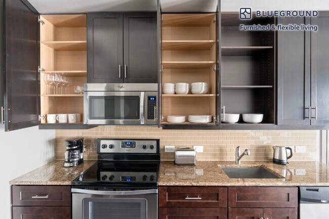 Building Photo - 3201 Esperanza Crossing