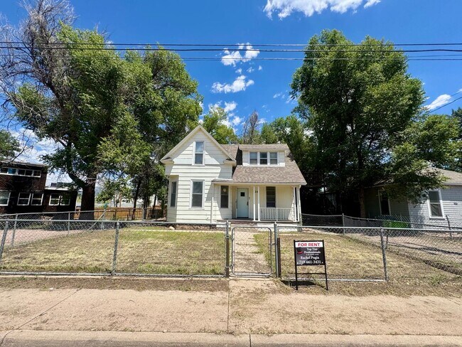 Primary Photo - E. Brookside- 126