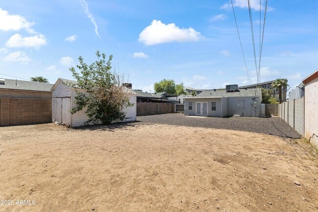 Building Photo - 2009 N 17th Ave
