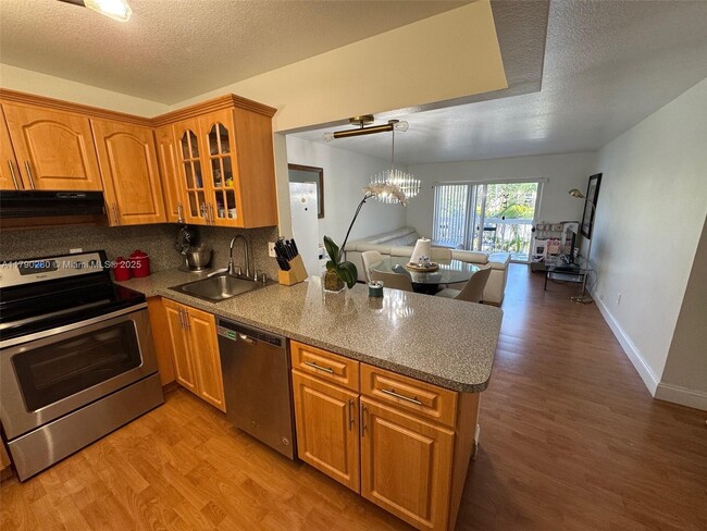 Primary Photo - 7840 Camino Real
