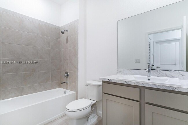 Building Photo - 1170 SW 7th Ct