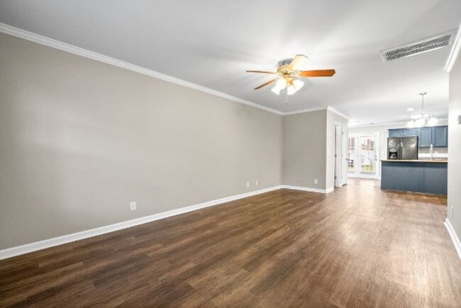 Building Photo - 357 Sam Houston Cir