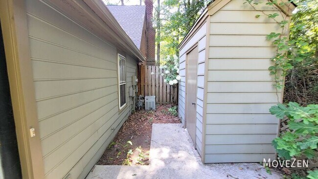 Building Photo - 1313 Dylan Heath Ct