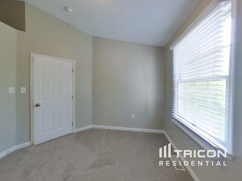 Building Photo - 1650 Elkwood Ct