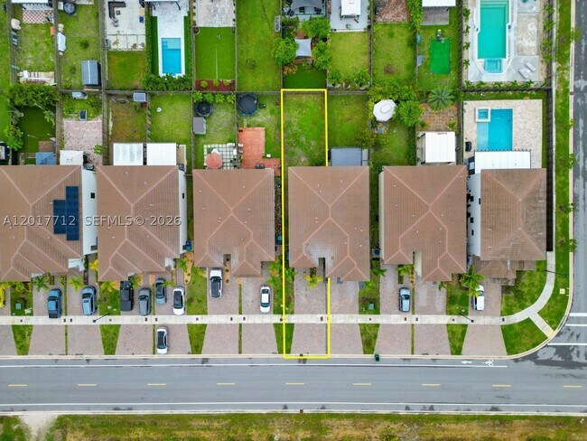 Building Photo - 25036 SW 107th Ave