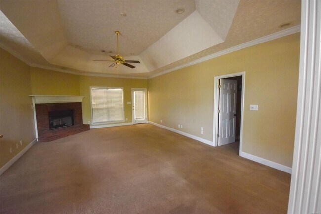 Building Photo - 709 Yellowstone Dr