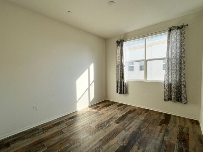 Building Photo - Luxury Living at Suwerte 2 Bedroom 2.5 Bat...
