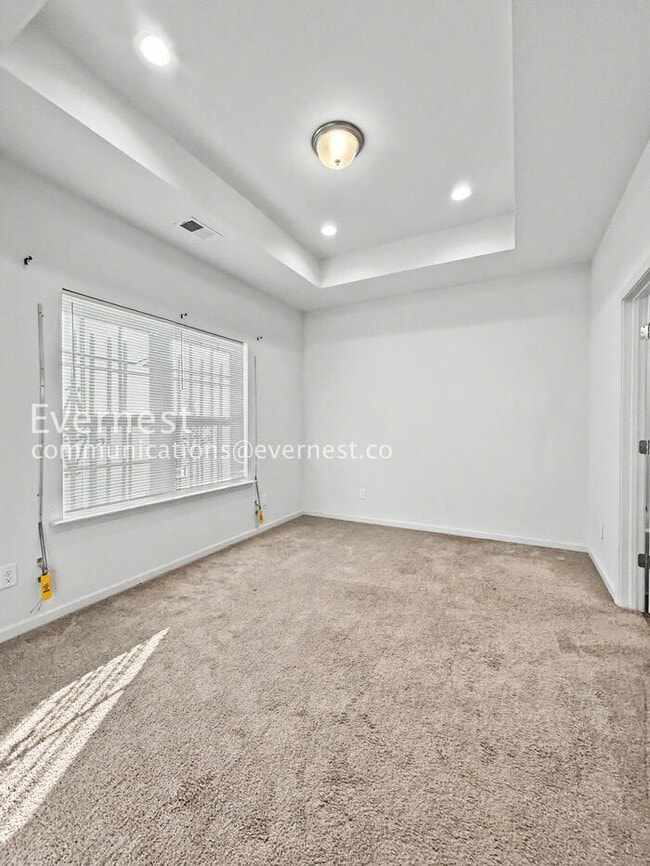 Building Photo - 10828 Mt Holly Rd