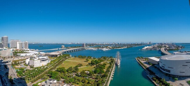 Building Photo - 888 Biscayne Blvd