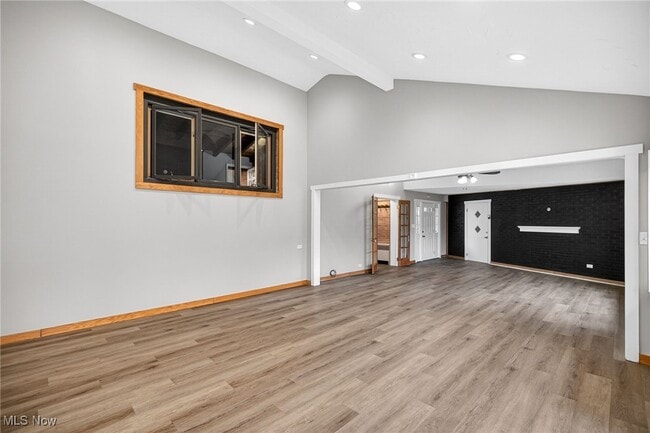 Building Photo - 3863 Wiltshire Rd