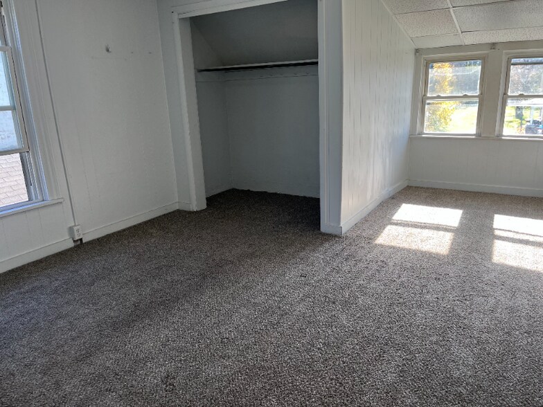 Building Photo - 816 W Liberty St