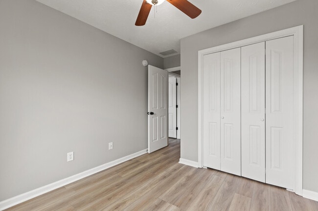 Building Photo - 105 Bay Hill Dr