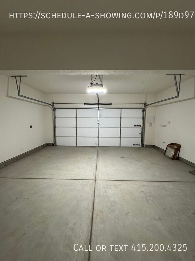 Building Photo - 5339 Shenandoah Vly Ln