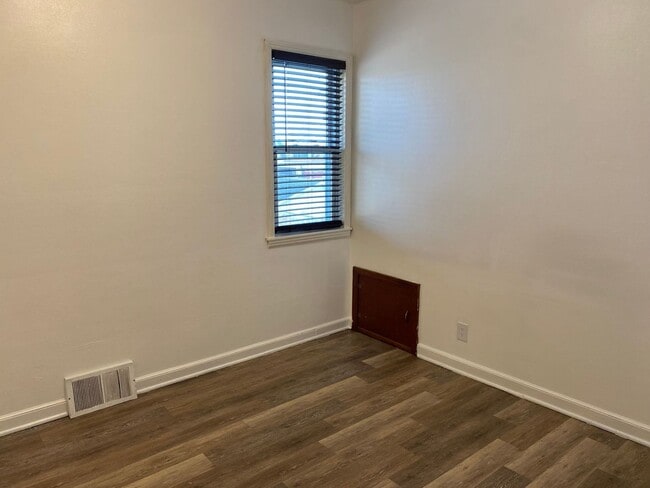 Building Photo - 2 Bed 1 Bath Single Family Home in Wausau