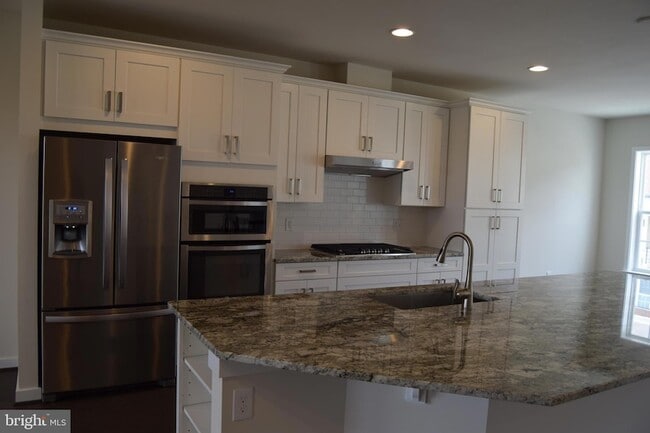 Building Photo - 19972 Abram Ter