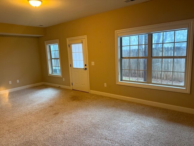 Building Photo - 2667 Willow Fld Xing