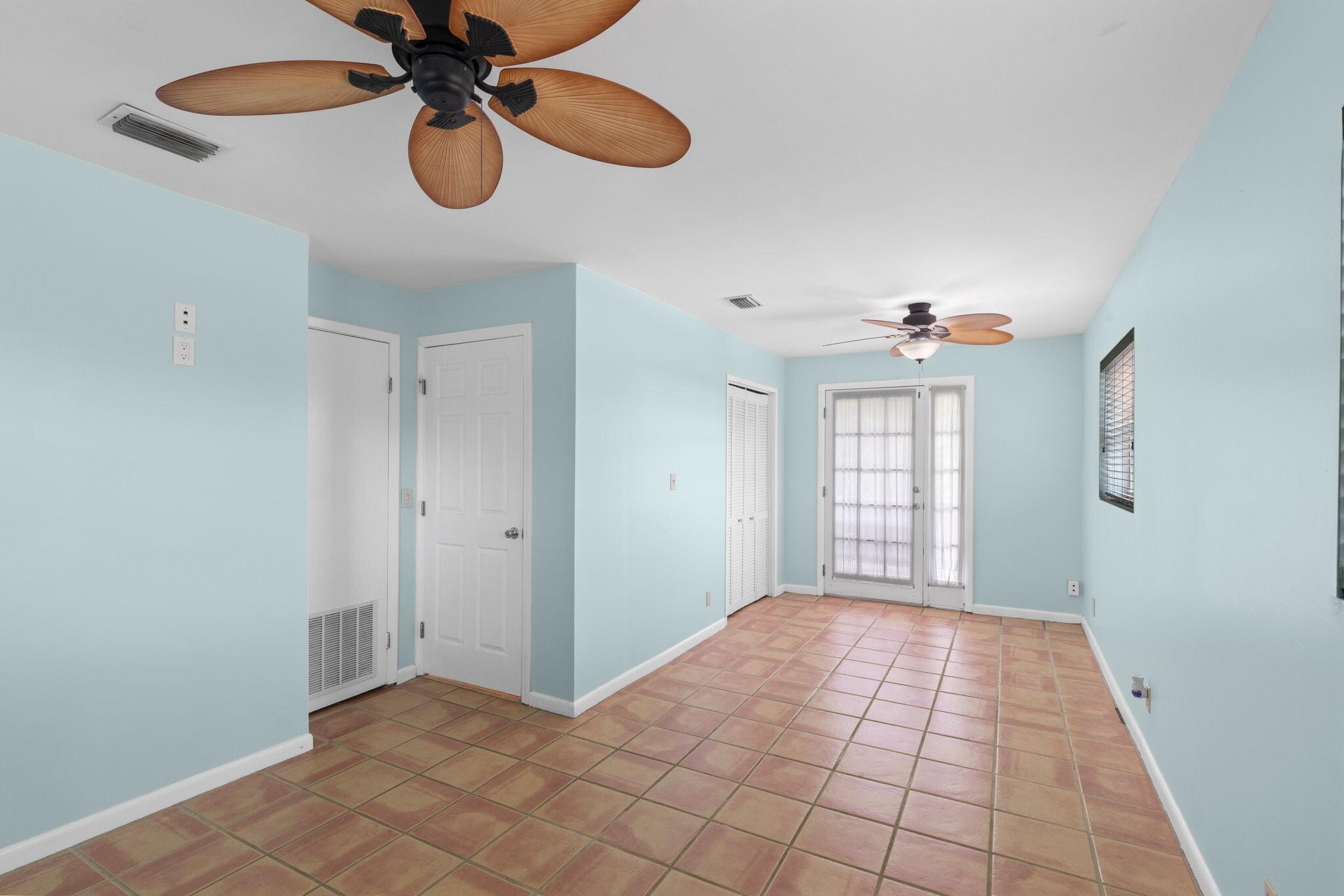 Building Photo - 22777 Jolly Roger Dr