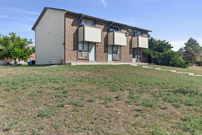 Primary Photo - 2250 Billings St