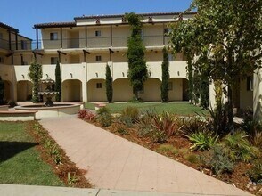 Building Photo - $1000 off one month's rent!!