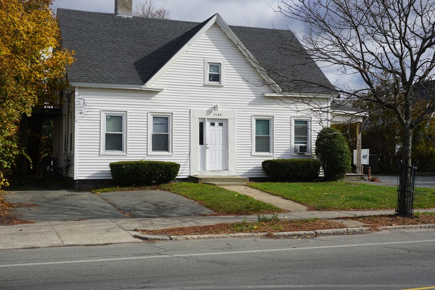 Building Photo - 1180 Main St