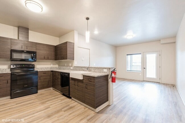 Building Photo - 3rd floor 2 bed, 1bath Apartment!