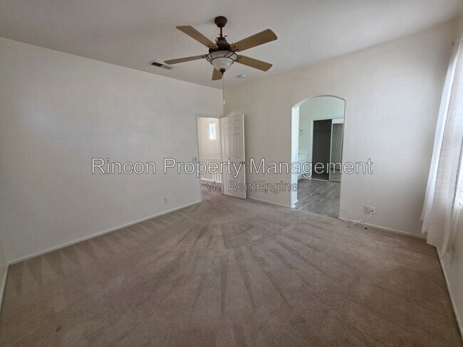 Building Photo - 2525 Villamonte Ct