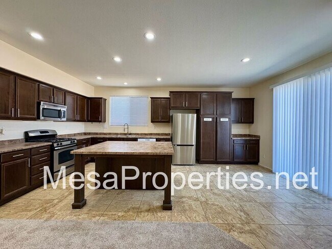 Building Photo - 14945 Cobalt Rd