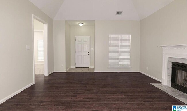 Building Photo - 115 Charlton Ln