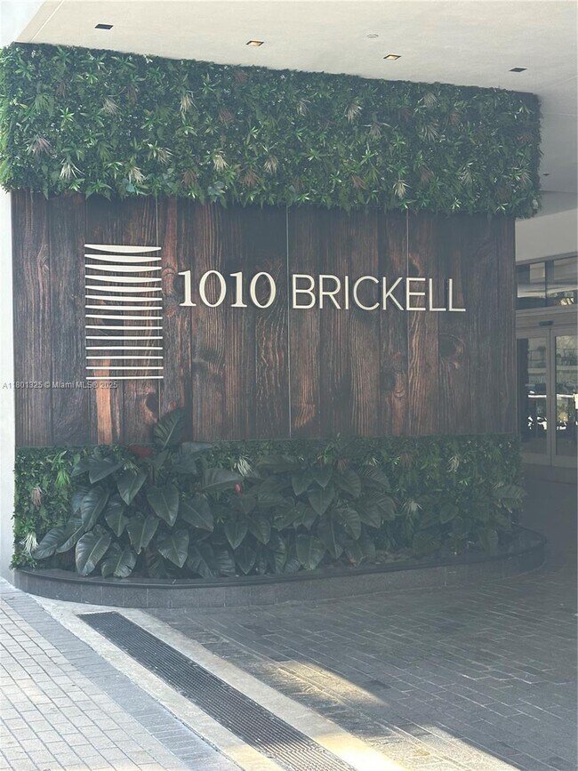 Building Photo - 1010 Brickell Ave