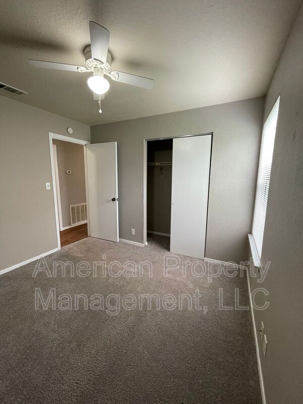 Building Photo - 13120 E 44th St