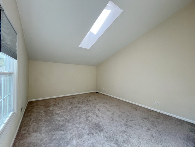 Building Photo - 312 Spring Creek Cir