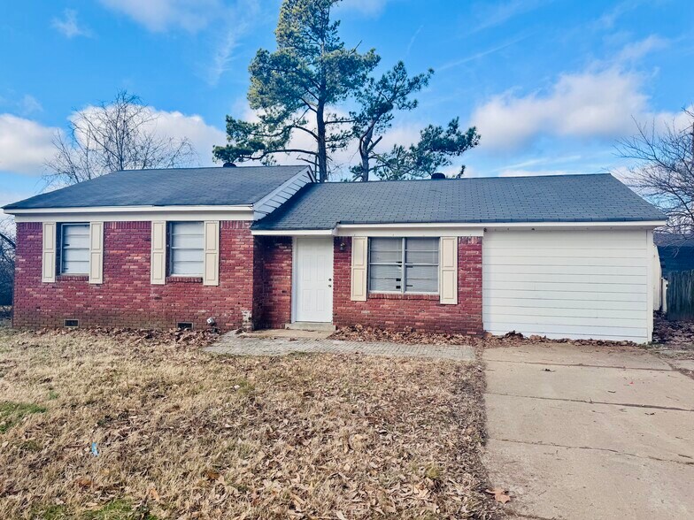 Front - 1530 Bennington Cv