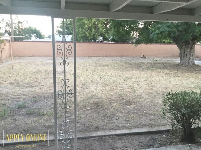 Building Photo - START APPLYING FOR THIS 5 BEDROOM HOME! COMING SOON