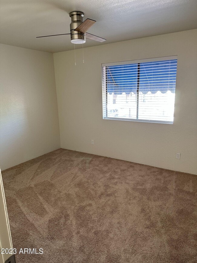 Building Photo - 2121 W Union Hills Dr